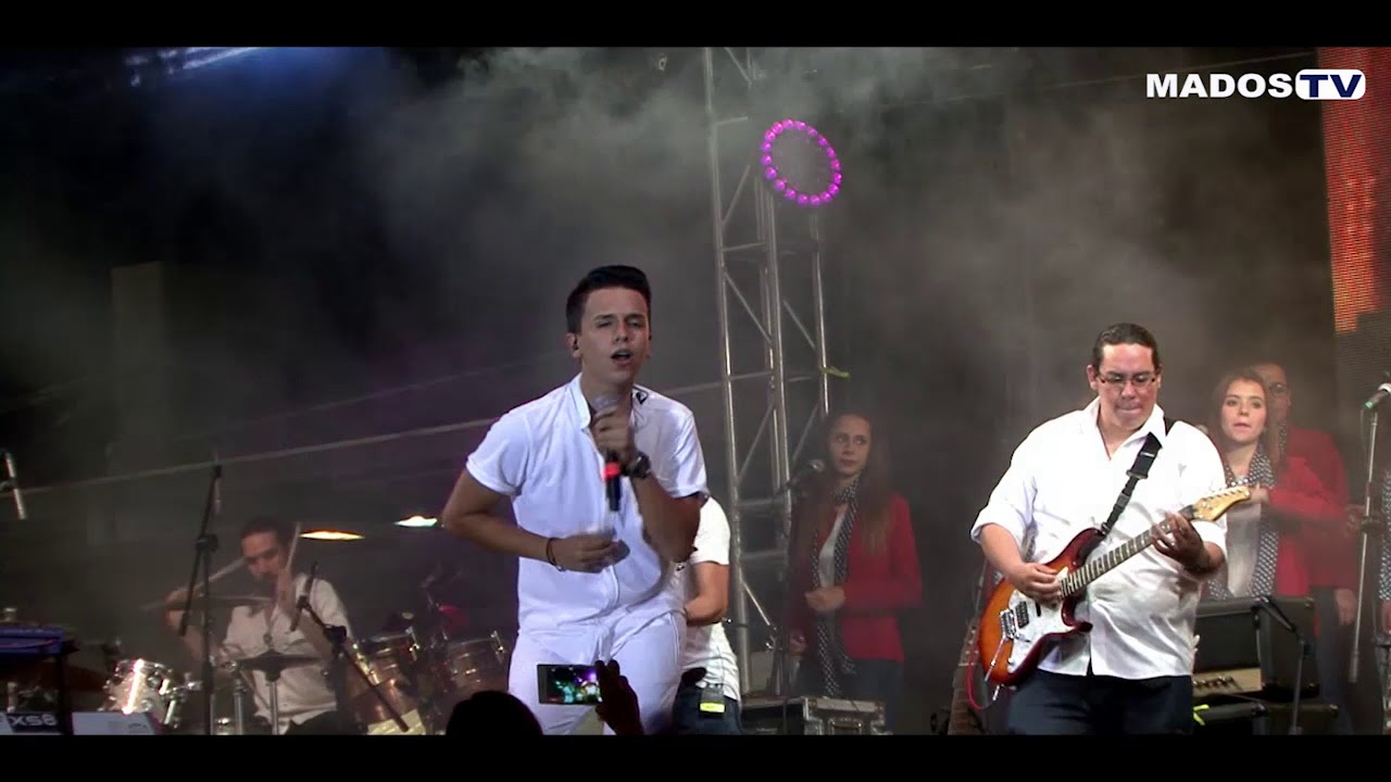 SENCILLO DE CORAZÓN - MAYKEL (EN VIVO)