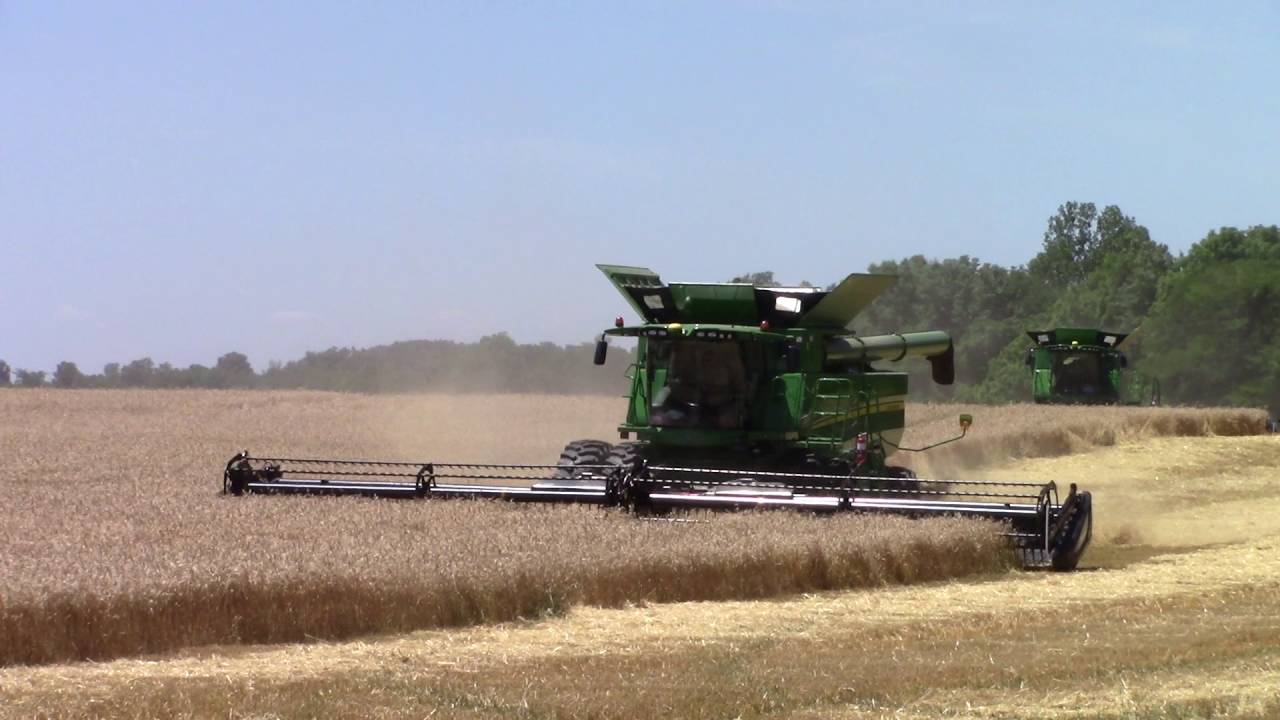 Wheat Harvest 2016:  400 bu John Deere S690 Combines