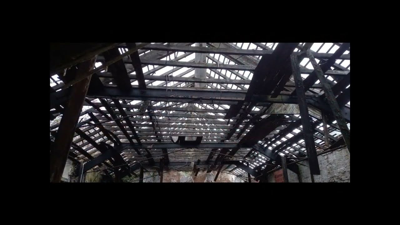 Exploring The Old Abandoned Tudor Auction Rooms Carcroft Doncaster West Yorkshire February 2024