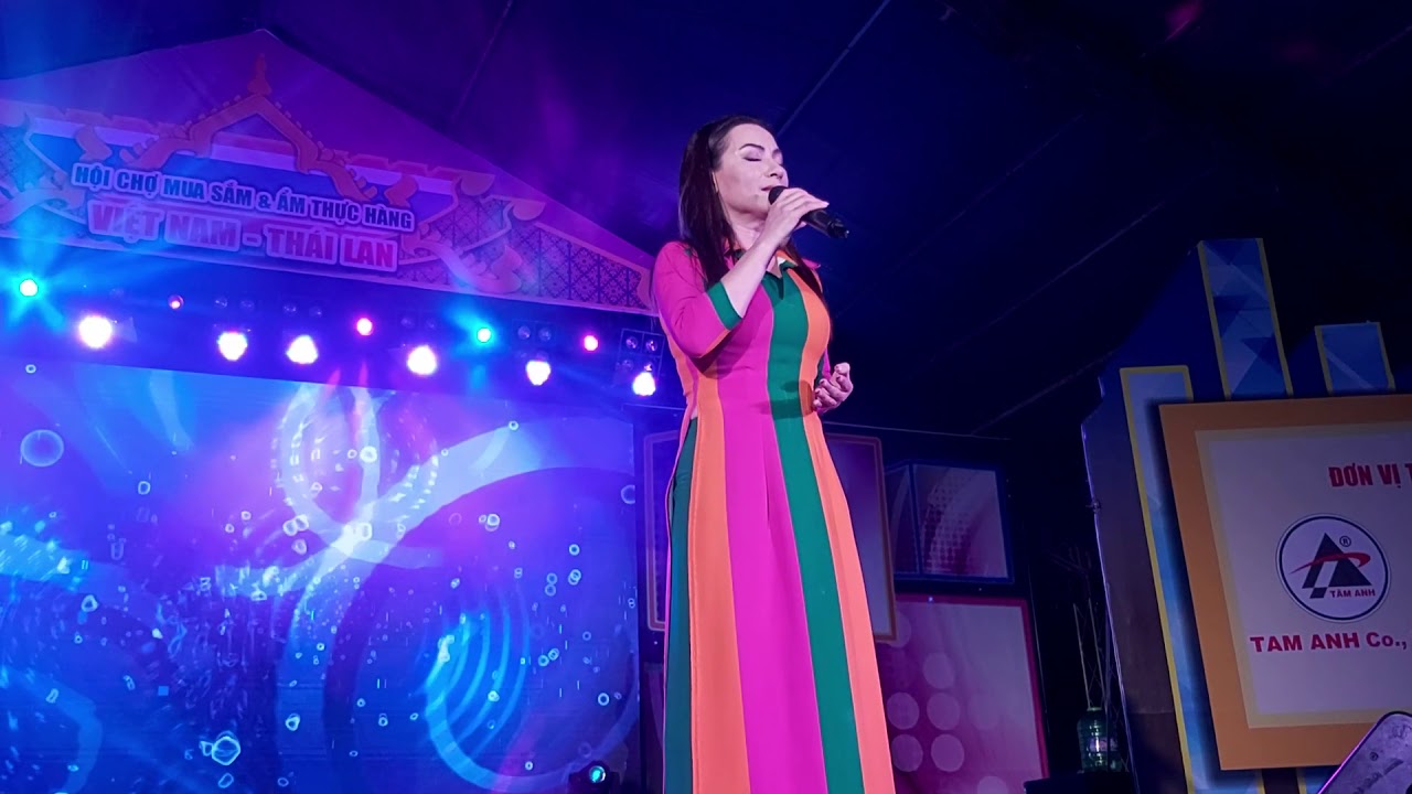 Danh Ca Phi Nhung live TP Bảo Lộc