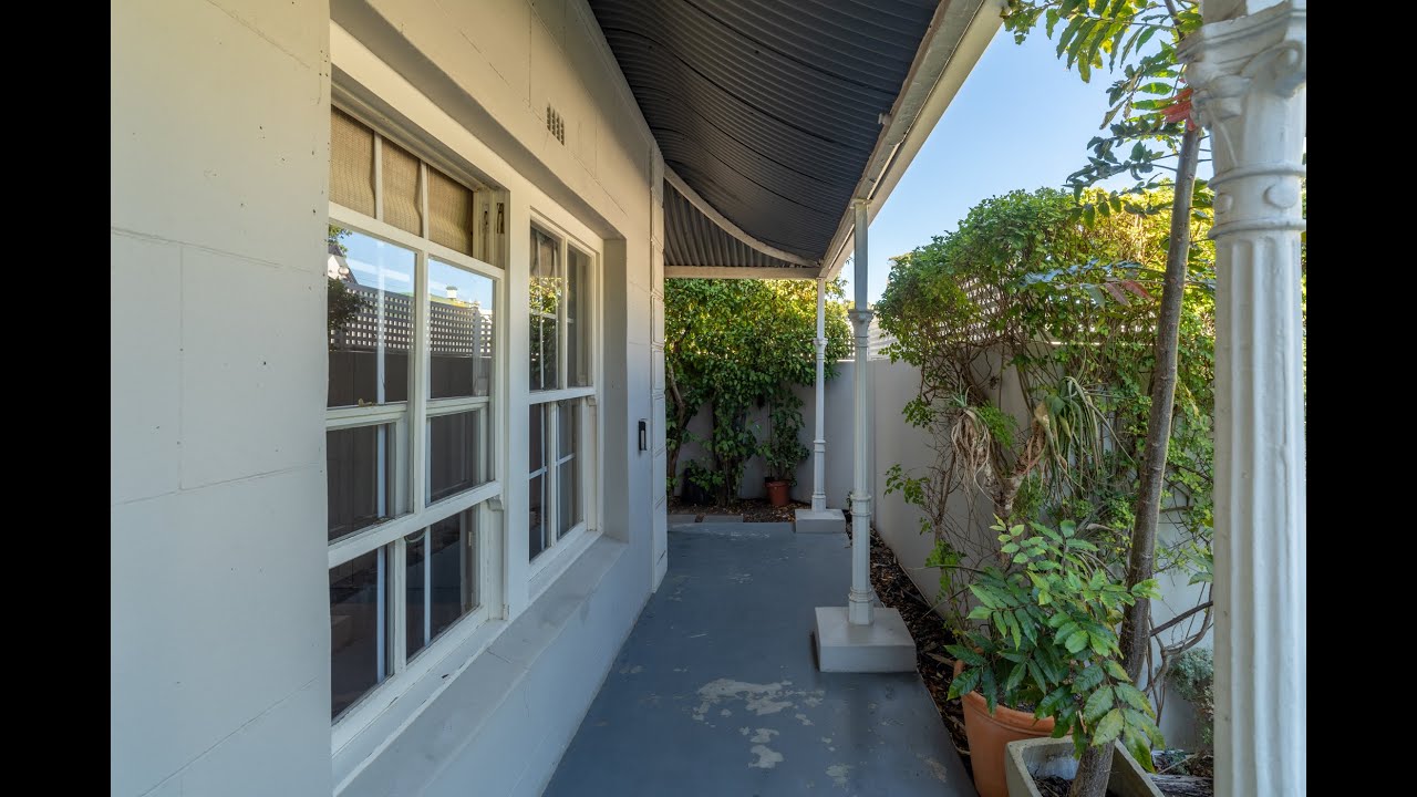 3 Bedroom House For Sale in Kenilworth, Cape Town
