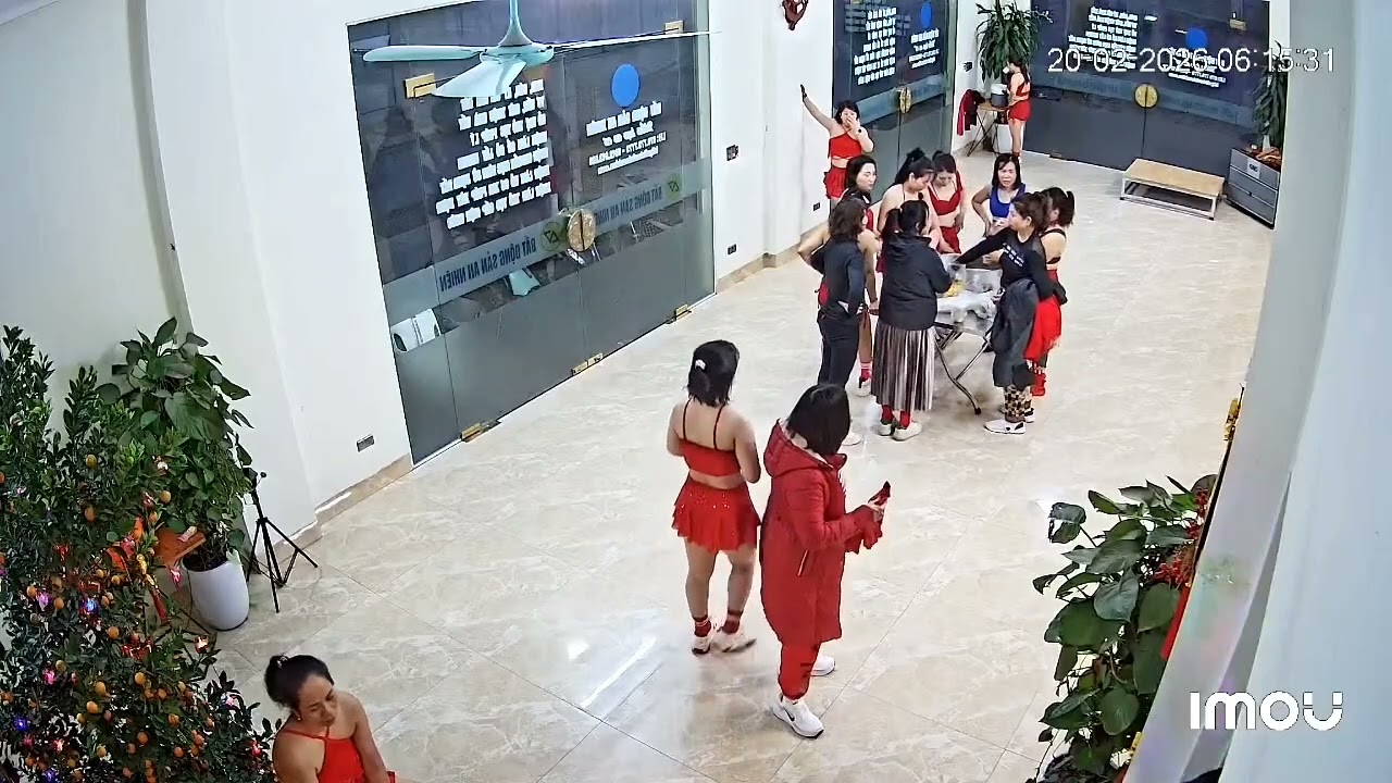 M4 tết chị em Clb Aerobic Bđs An Nhiên diện sắc đỏ mở màn cho chu kỳ tập luyện mới!
