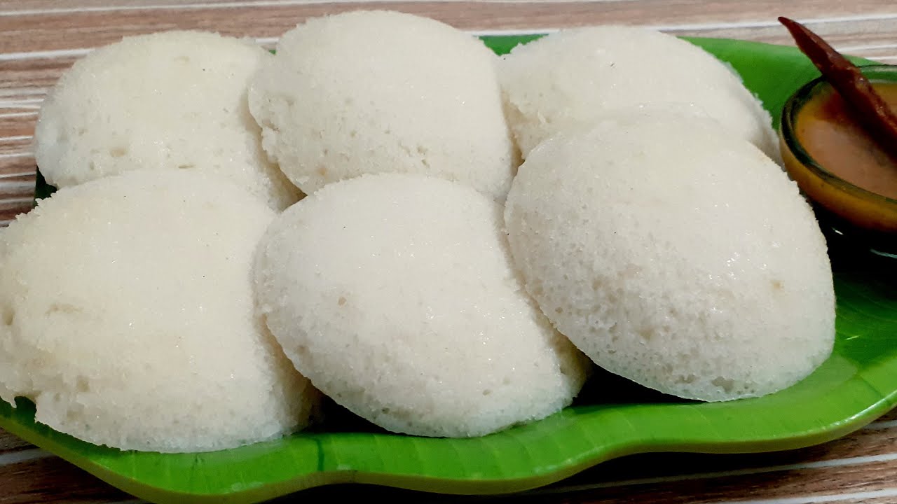 चावल के आटे से बनाये इडली वो भी बहुत ही नरम और स्पंजी | rice idli | chawal ke atte ki idli | idli