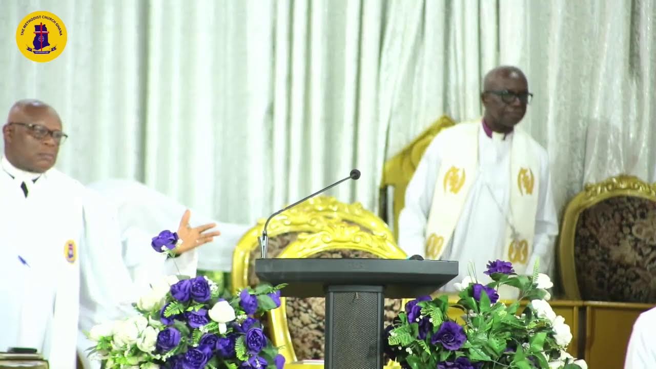 ALL WHITE COMMUNION SERVICE