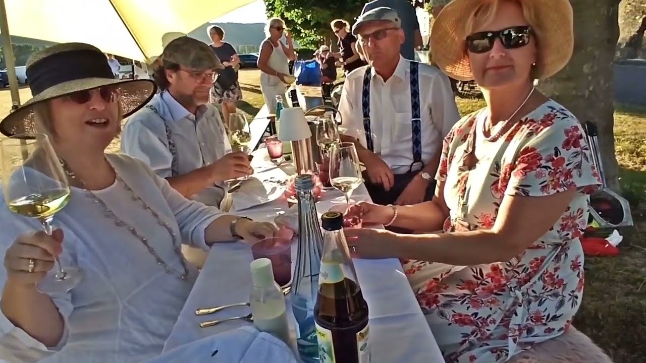 2208_Weinort Leutesdorf am Rhein - Teil 1: An den Weinbergen und Tafeln am Rhein