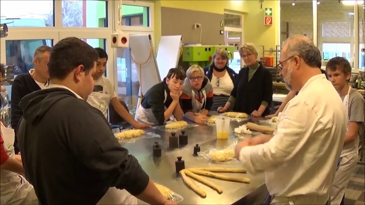 Striezel backen mit 7 tollen Jungs