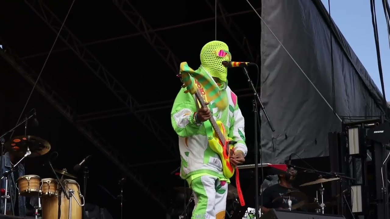 MonoNeon live in Memphis - 