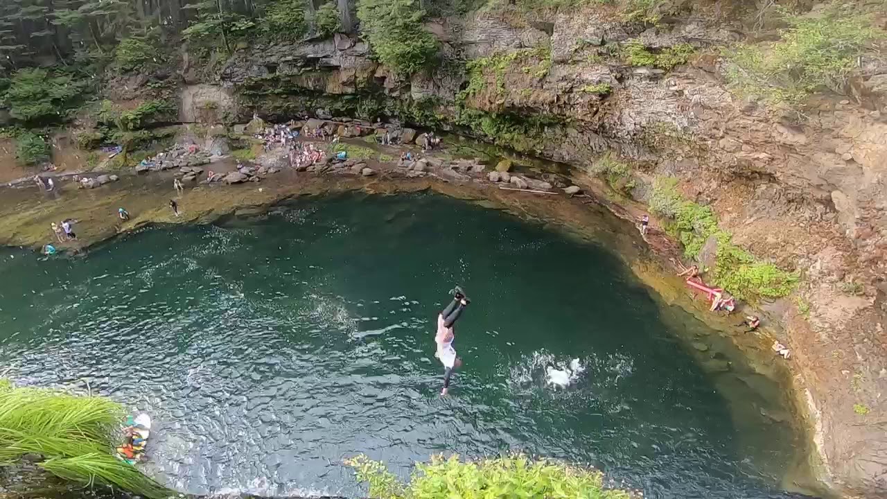 Washington Cliff Jumping