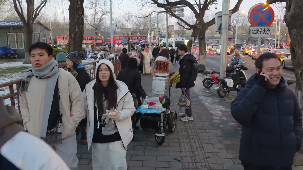 Beijing Street Tour: From Local Charm to Wangfujing's High-End Brands