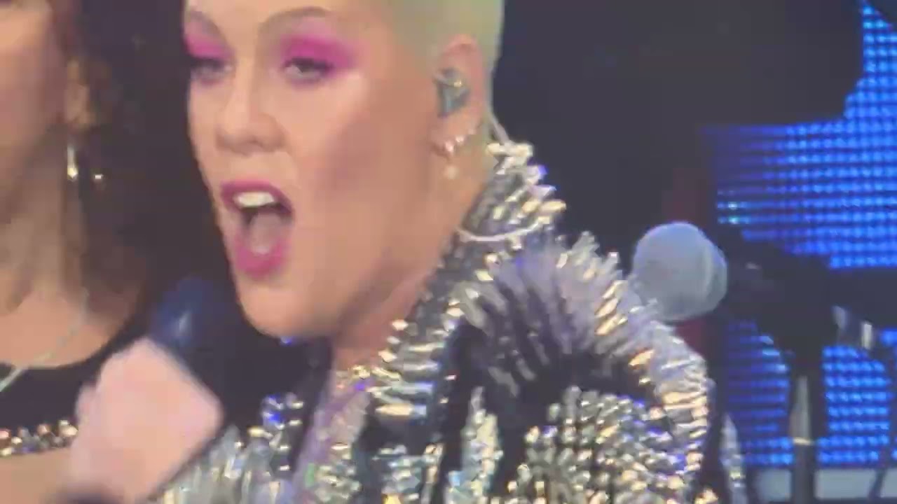 Pink - Try live in Berlin 2023 (4K)