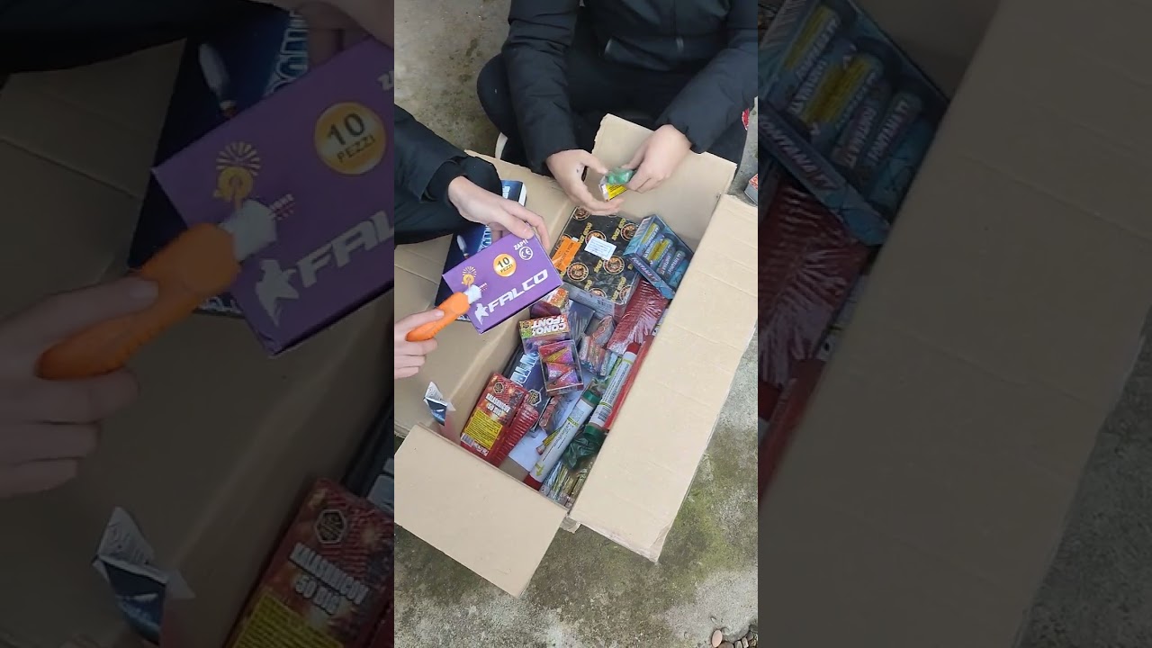 unboxing di capodanno pirotecnica sarro