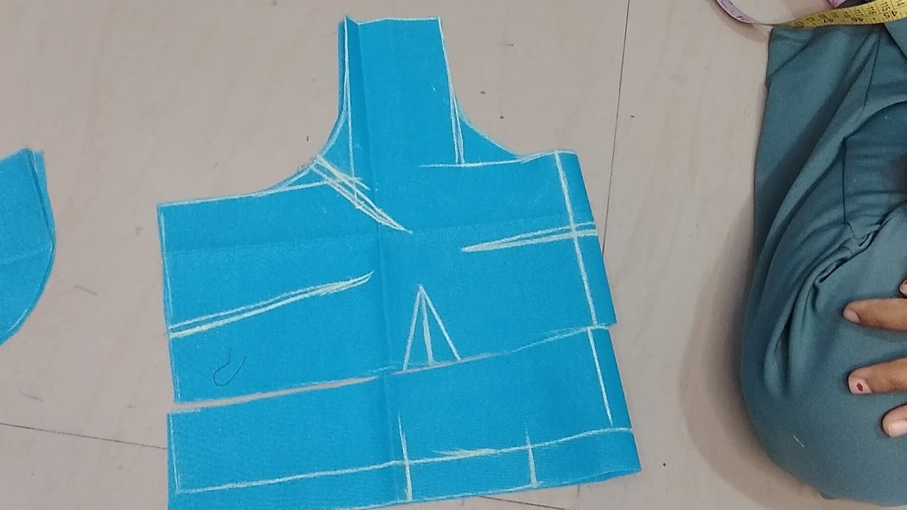 Easy Way To Cut 4 Tucks blouse 🥰 || #fashion #blouse #youtubeshorts 