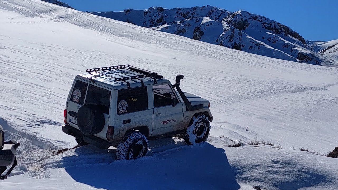 #Zorlu #Karlı #Dağlarda #offroad #yakoff #toyota #lj70