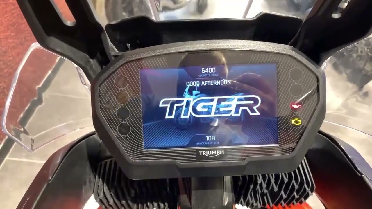 Triumph Tiger 850 - KY23UAB
