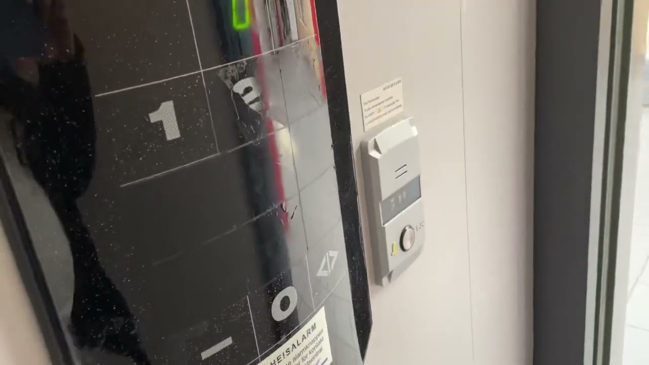 NEVER FILMED BEFORE! 1999 Schindler Smart 002 traction elevator @ AMFI Årnes, Viken, Norway.