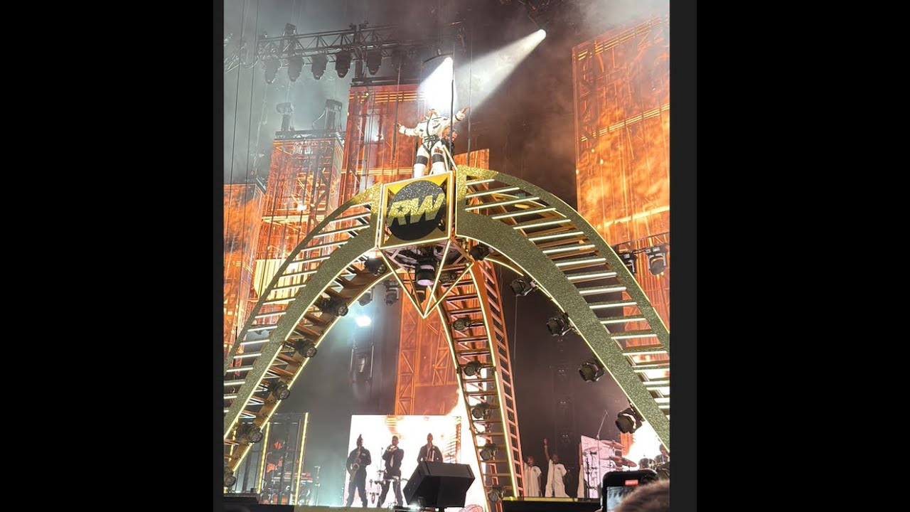 Robbie Williams - Intro & Let Me Entertain You - LIVE FRANKFURT 10.08.2025