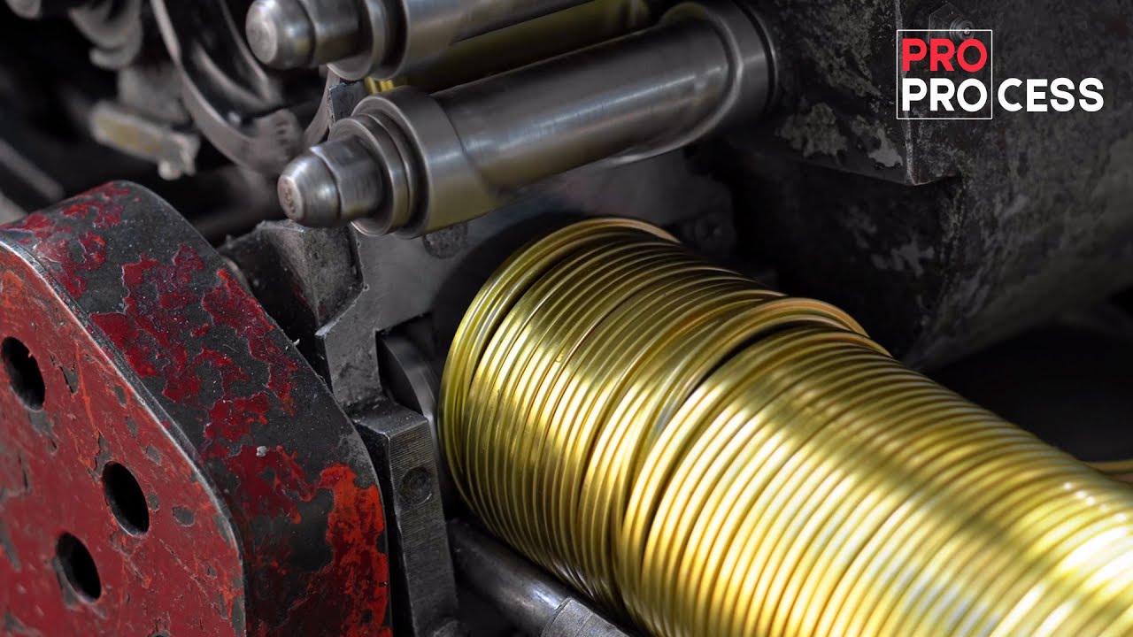 This factory is 90 years old! | Process of making metal lids for preserving glass jars