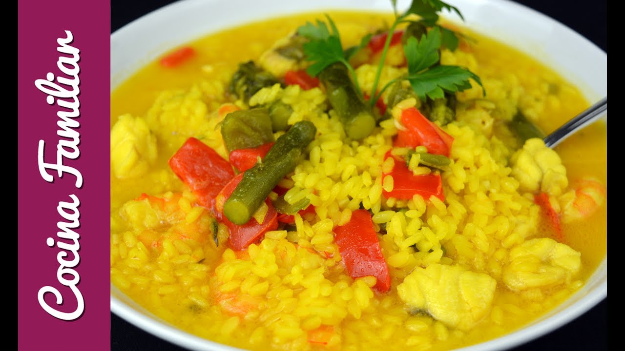 Como se hace un arroz caldoso con rape y langostinos | Recetas de Javier Romero