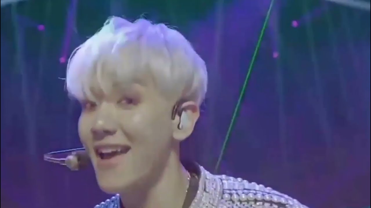 Baekhyun : Light Concert - Ghost
