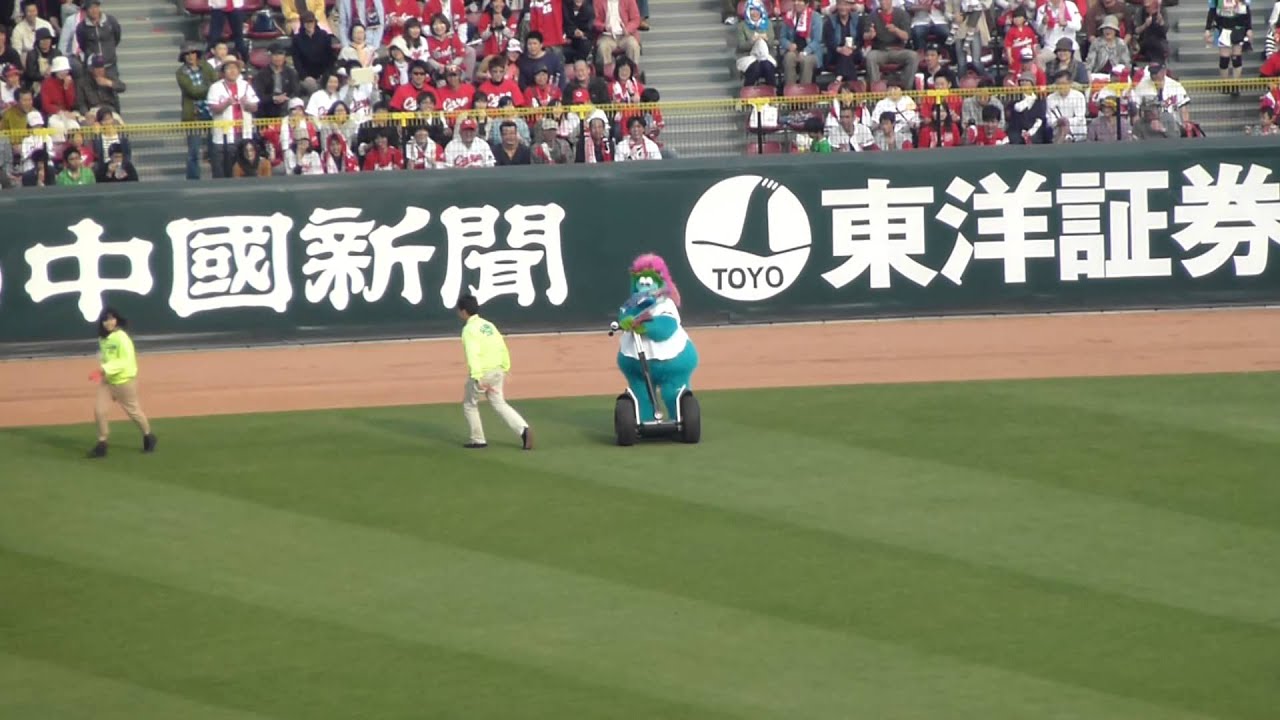 2013　ZOOMZOOMスタジアム　スラィリーが、交通事故！