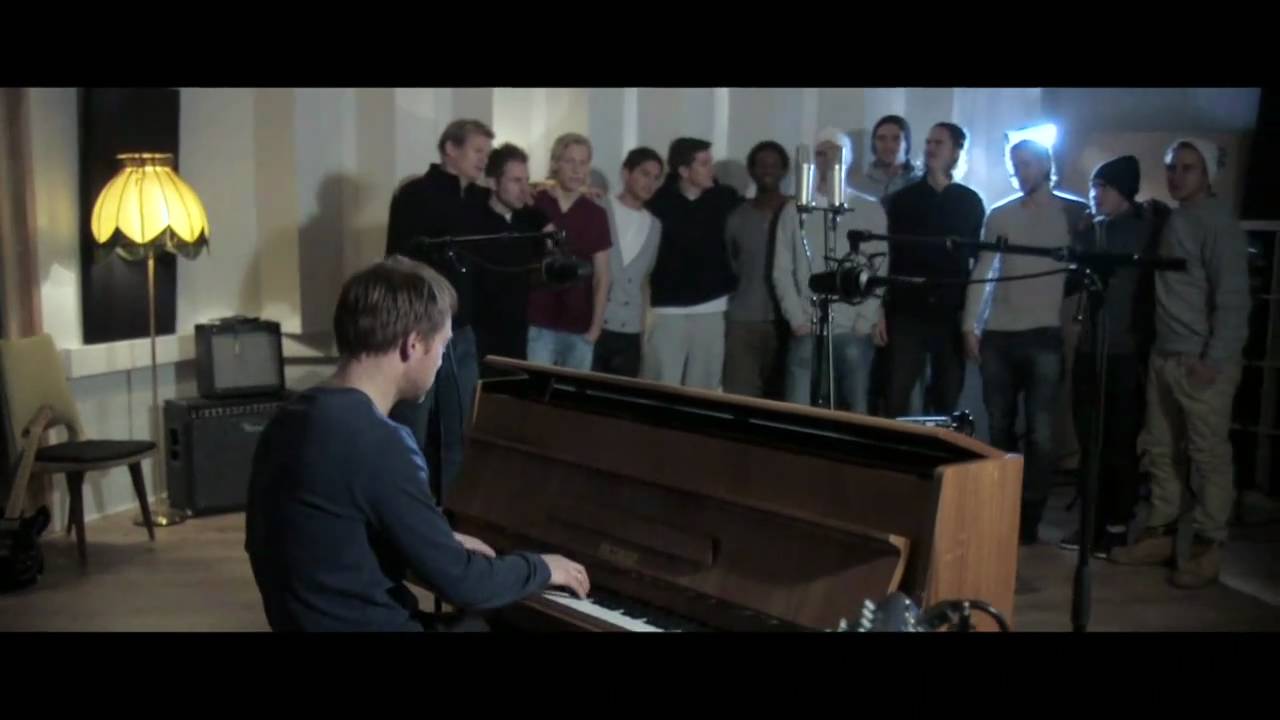Fredrik Winsnes: Supermann Roar Strand tribute