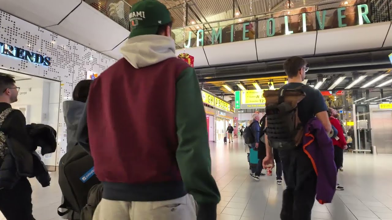 Amsterdam Schiphol (AMS) 4K Video Walking Tour