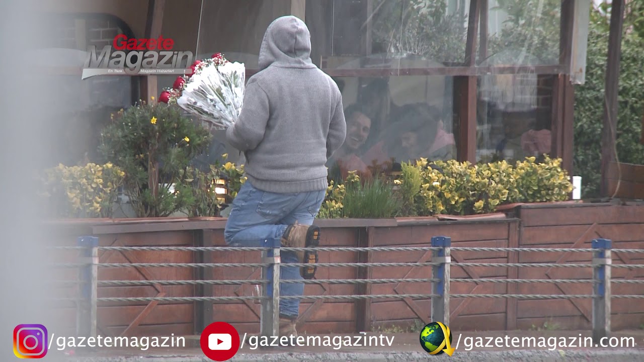 URAZ KAYGILAROĞLU VE BERRAK TÜZÜNATAÇ ÇİFTİNİ SARMAŞ DOLAŞ GÖRÜNTÜLEDİK!!!