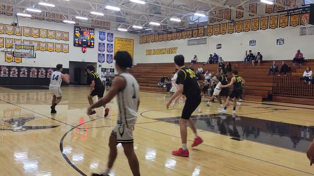 Capo Valley vs Trabuco Hills. Gary Raya Classic at El Dorado. (December 2025)