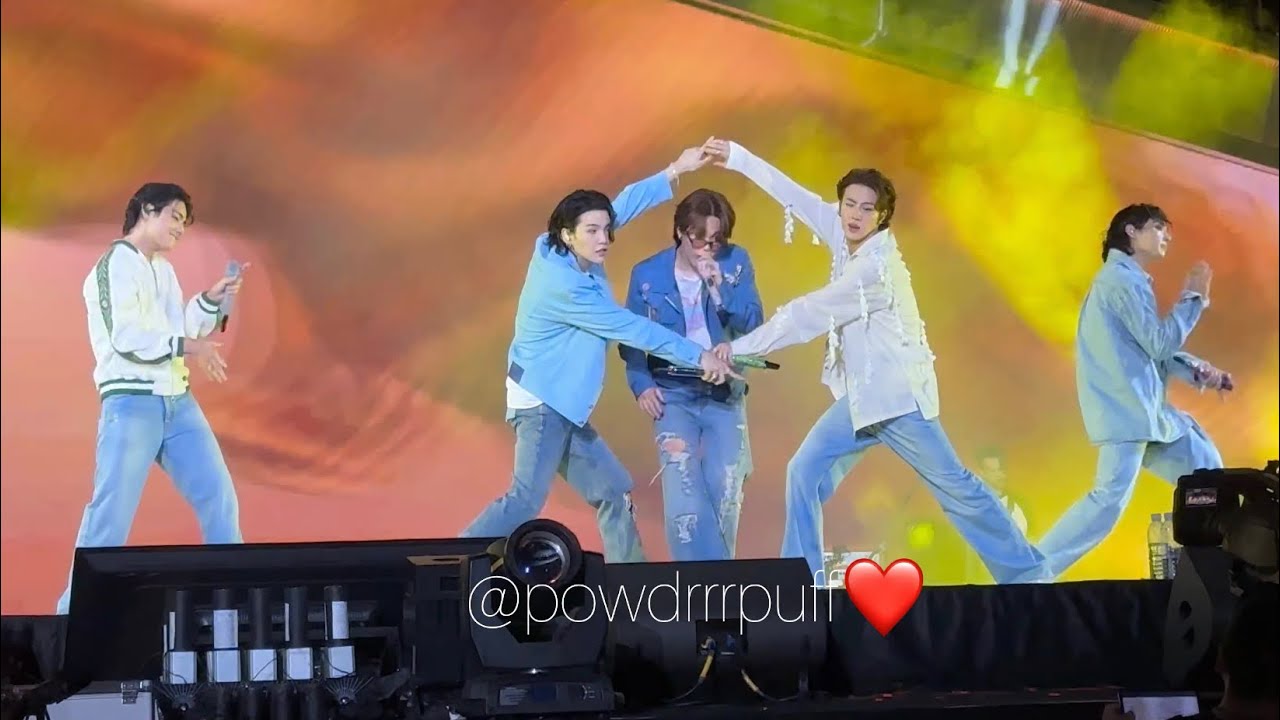 221015 - FANCAM - Butter - BTS @ YET TO COME BUSAN
