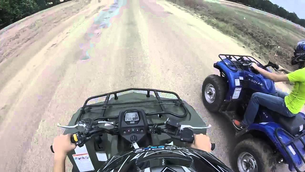 Suzuki Kingquad 400 VS. Yamaha Kodiak 450 RACE !!!