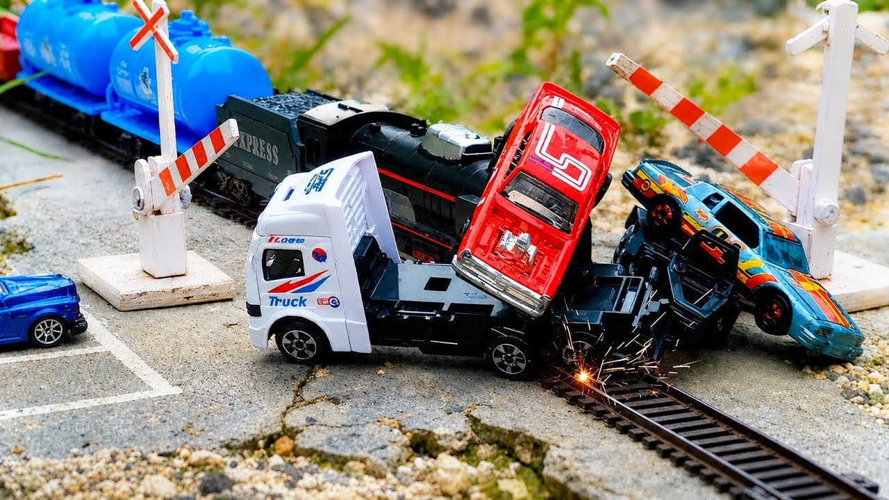 Локомотив RailKing столкнулся с легковым грузовиком
