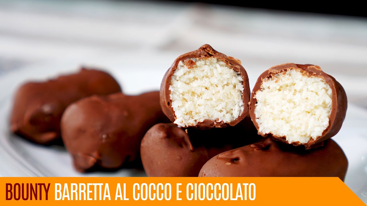 Bounty fatti in casa, barrette al cocco e cioccolato - Le video ricette di Lara