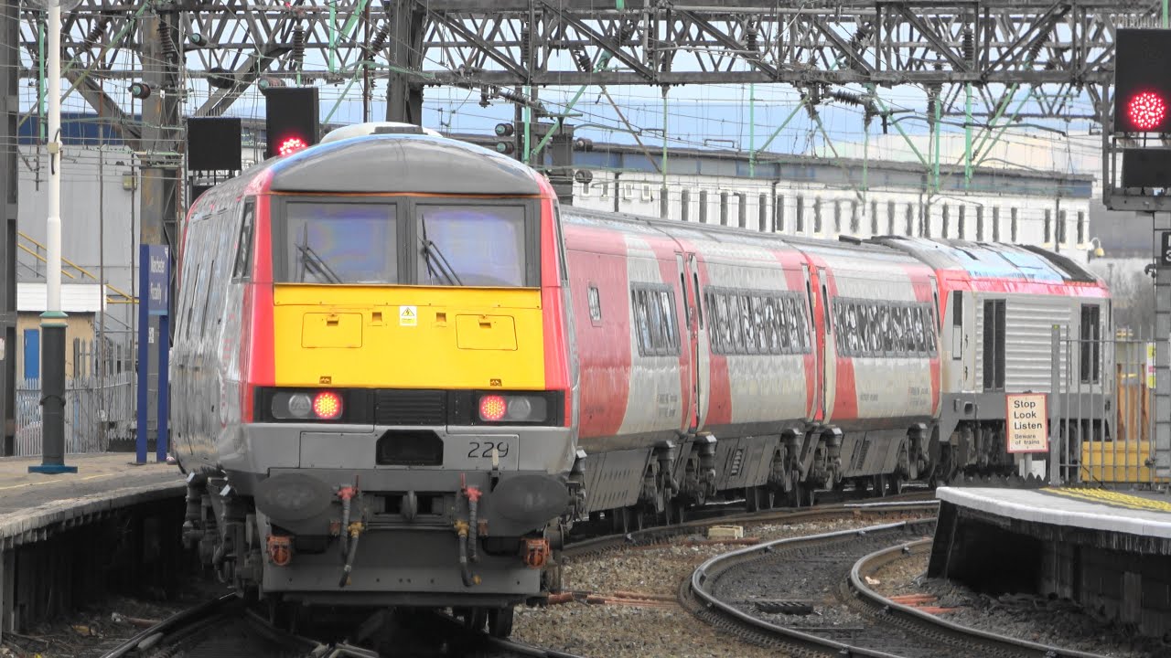 (4K) TFW 67017 + MK4s + 82229 at Manchester Piccadilly on 1V46 for Cardiff. 24.02.23