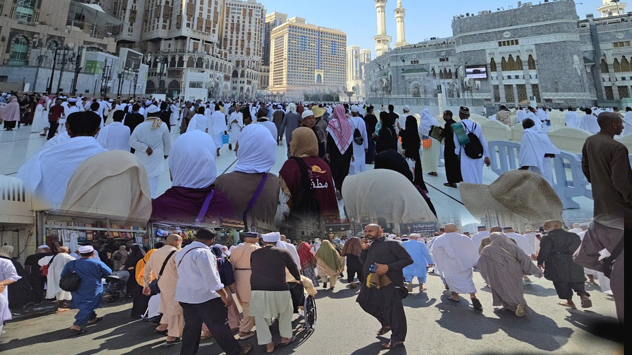 أكيد ما في مثل أجواء مكة الان شاهد زحمة المسجد الحرام