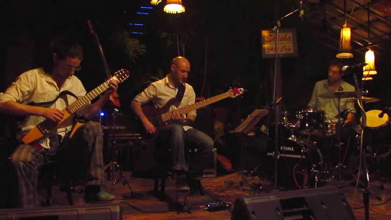 Wolfgang Sambs Acoustic Travellers - Live@Shisha Café Pune