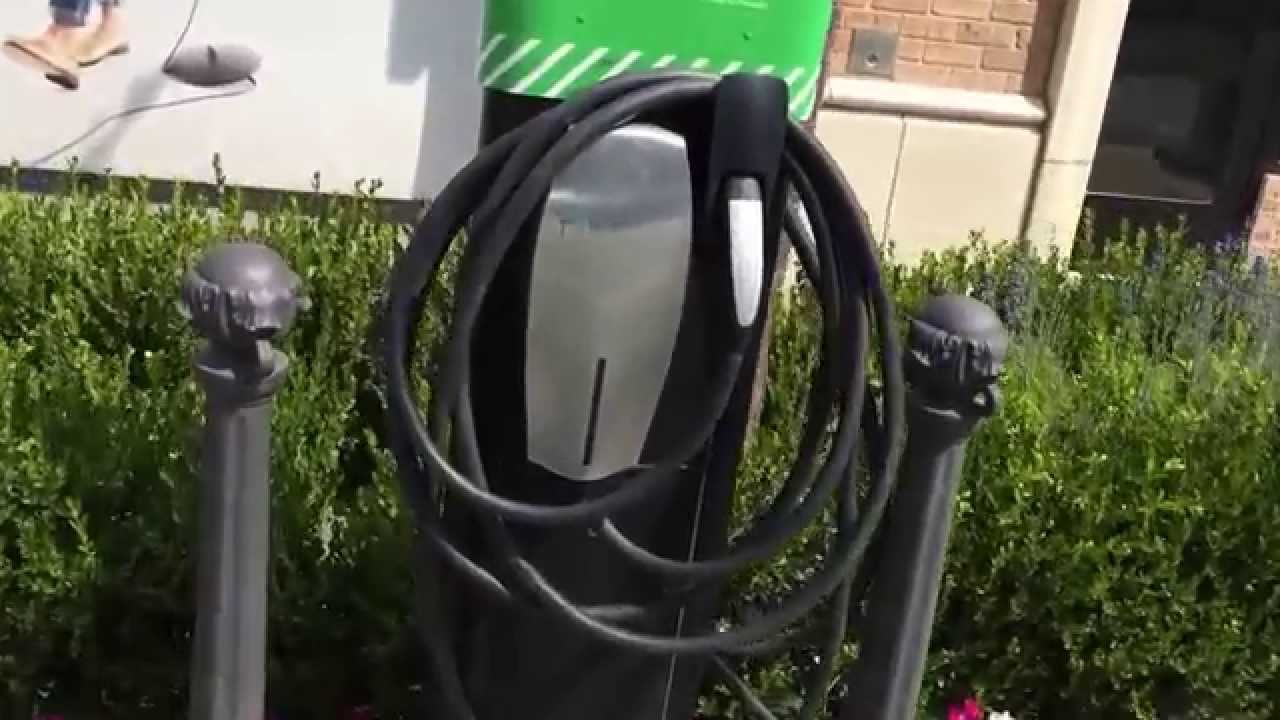 Toyota RAV4 EV Charging on Tesla HPWC