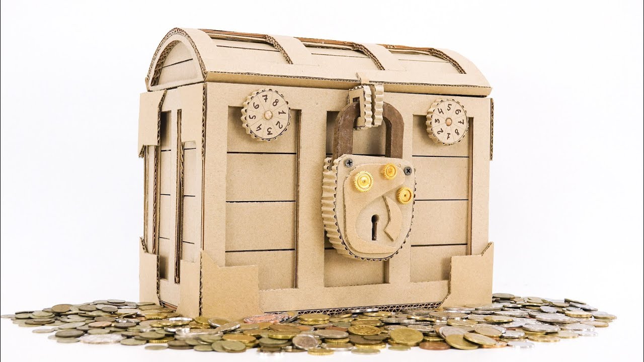 Golden Story - DIY Pirate  Treasure Chest at Home