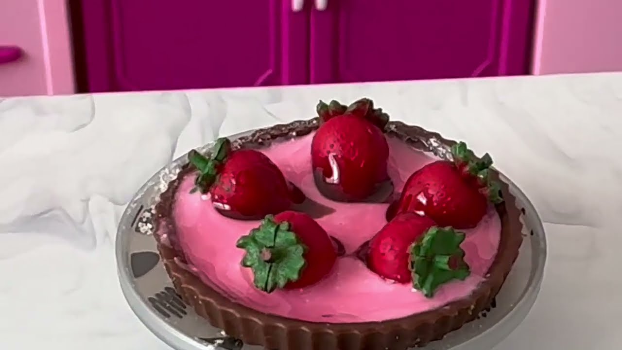 (Ep 9) Strawberry Pie