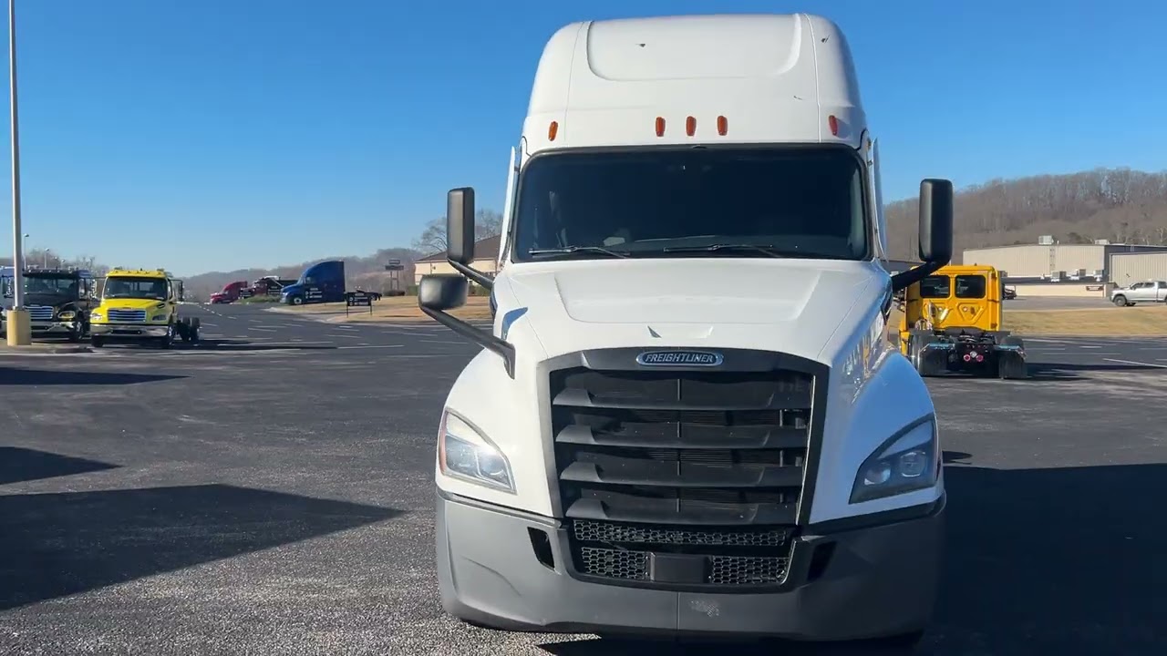2022 Freightliner Cascadia Walk Around - Stock # DMW7833