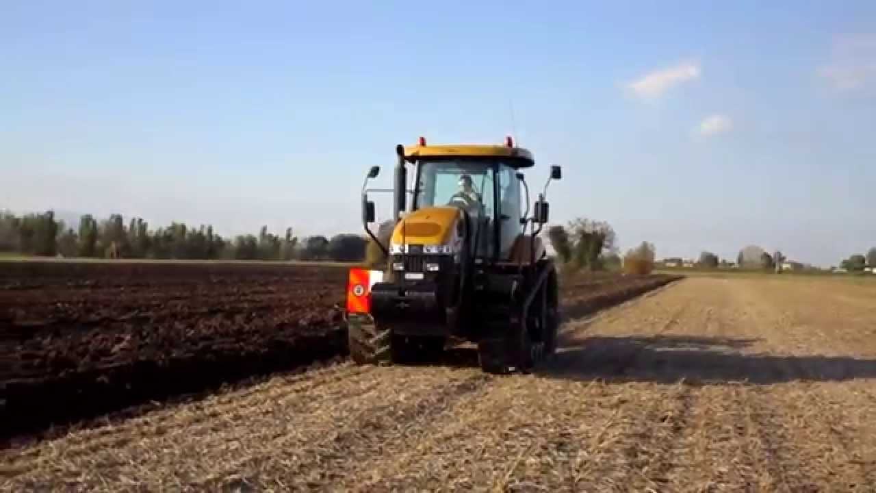 Challenger  MT 745 C - By Scalzotto