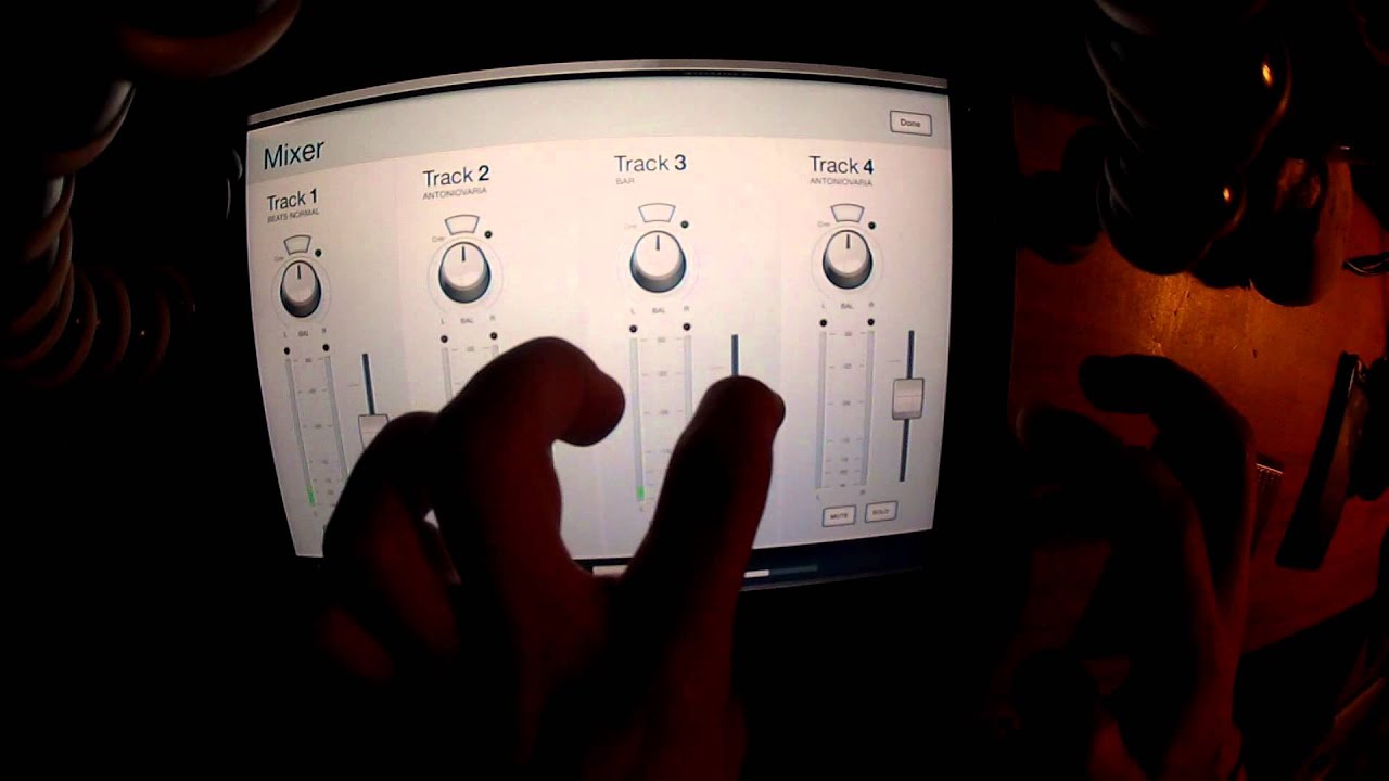 Clumsy HipHop Instrumental on AKAI iMPC for iPad - Free to Use