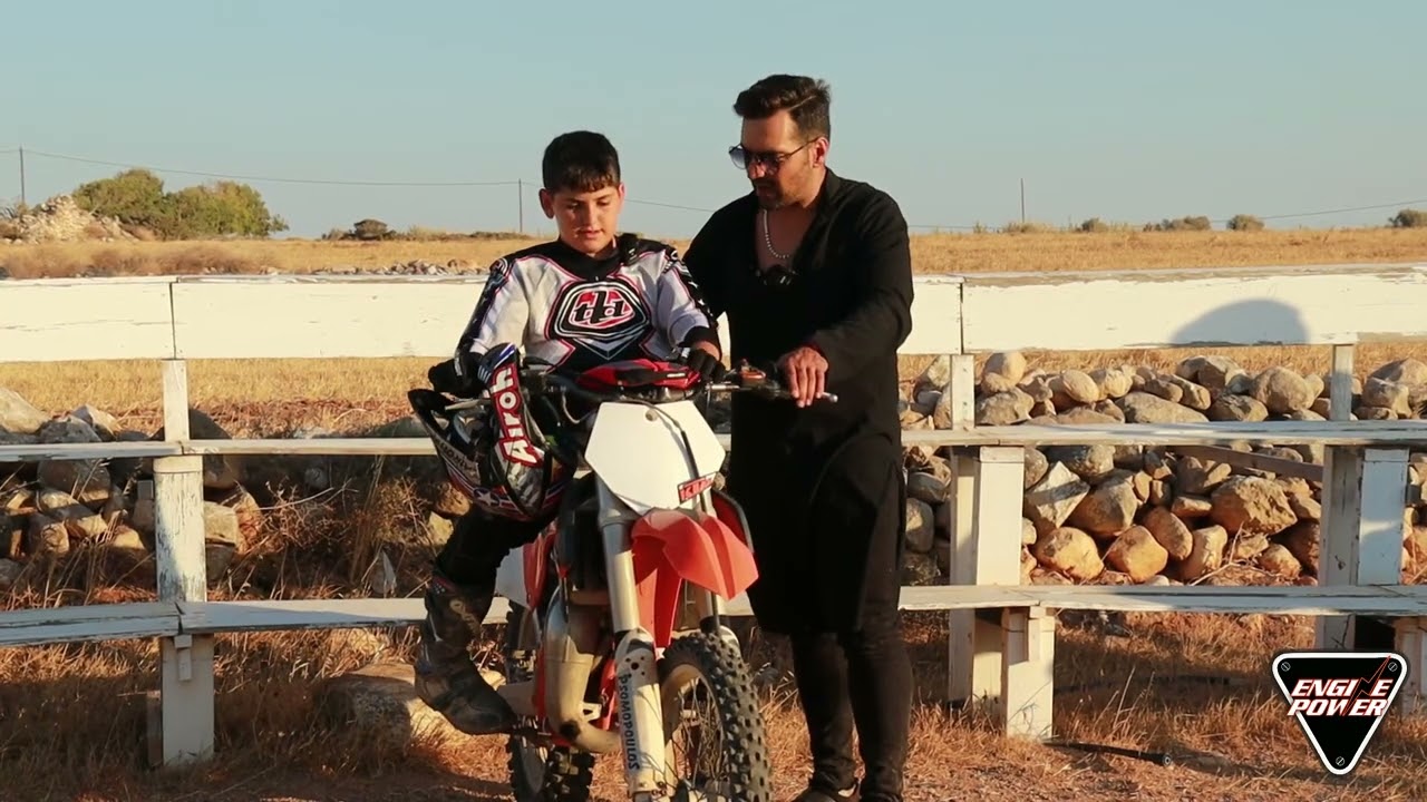 Motocross στην Πάρο με τον Γιώργο Ραγκούση ας τον απολαύσουμε!