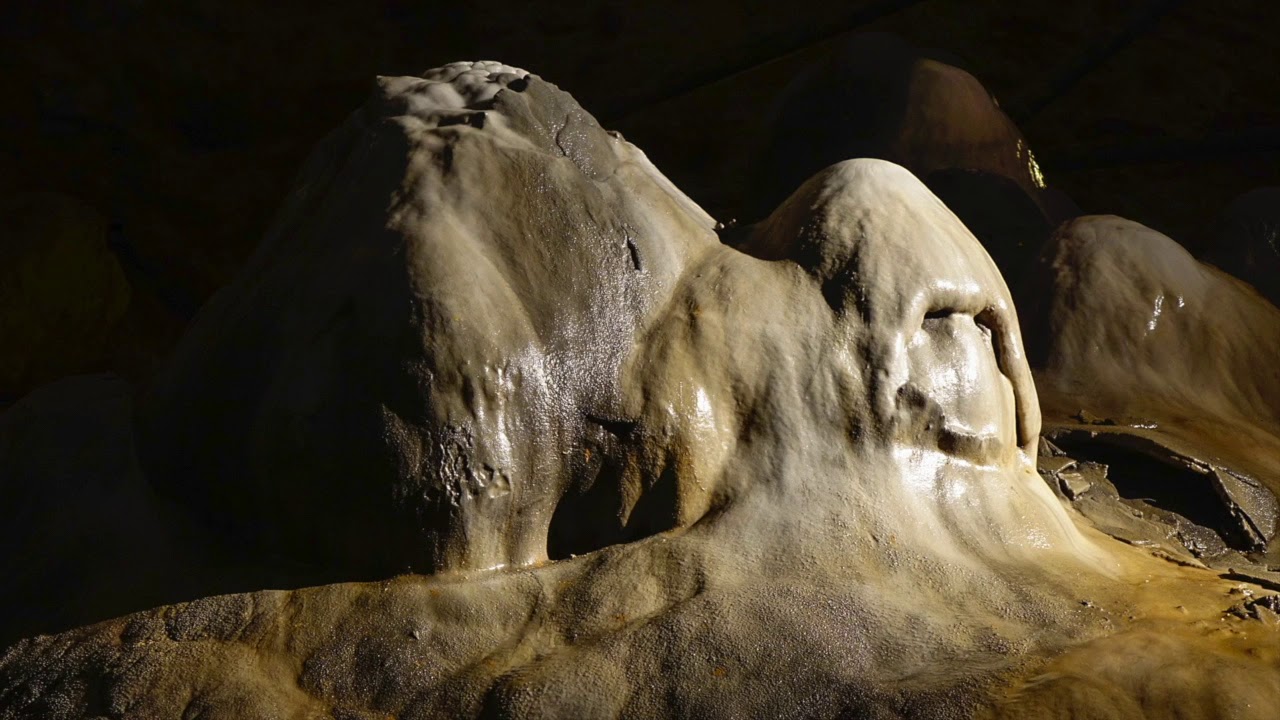 LOS LUGARES MÁS INCREIBLES DE ESPAÑA   La Gran Cueva de Valporquero (León)