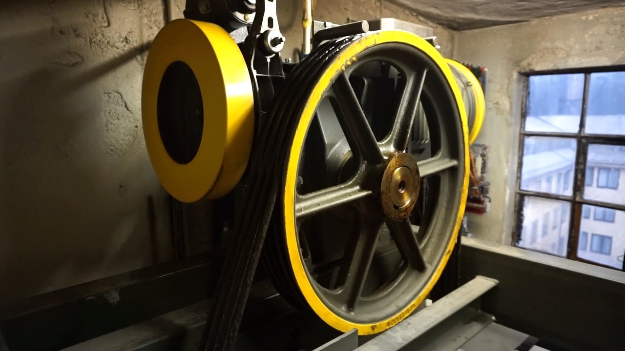 Machine Room Tour! 1983 Reber Schindler traction elevator @ Dronningens gate 23, Oslo, Norway