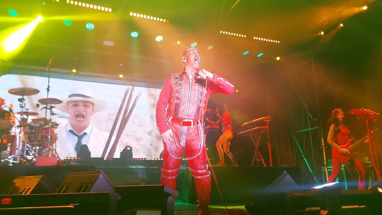 Till Lindemann - Entre dos tierras (DEBUT) / Live Guanamor Teatro Studio Guadalajara, Mx 31-12-2023.