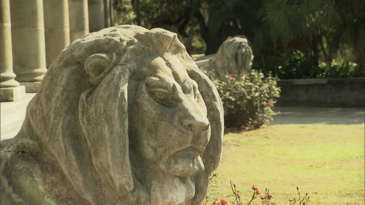 The Peristyle at City Park: TRICENTENNIAL MOMENT