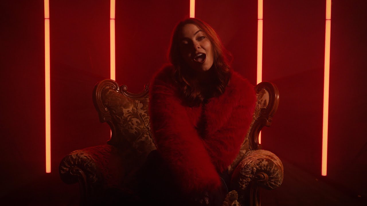 SAMANTHA KOR - TURISTA (VIDEO OFICIAL)