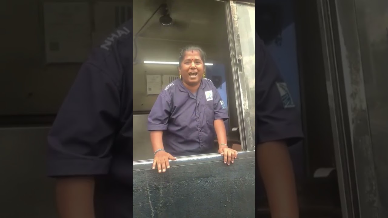 Krishnagiri toll plaza employee showers praise and affection on Madam🥰🔥#sowmiyaanbumani