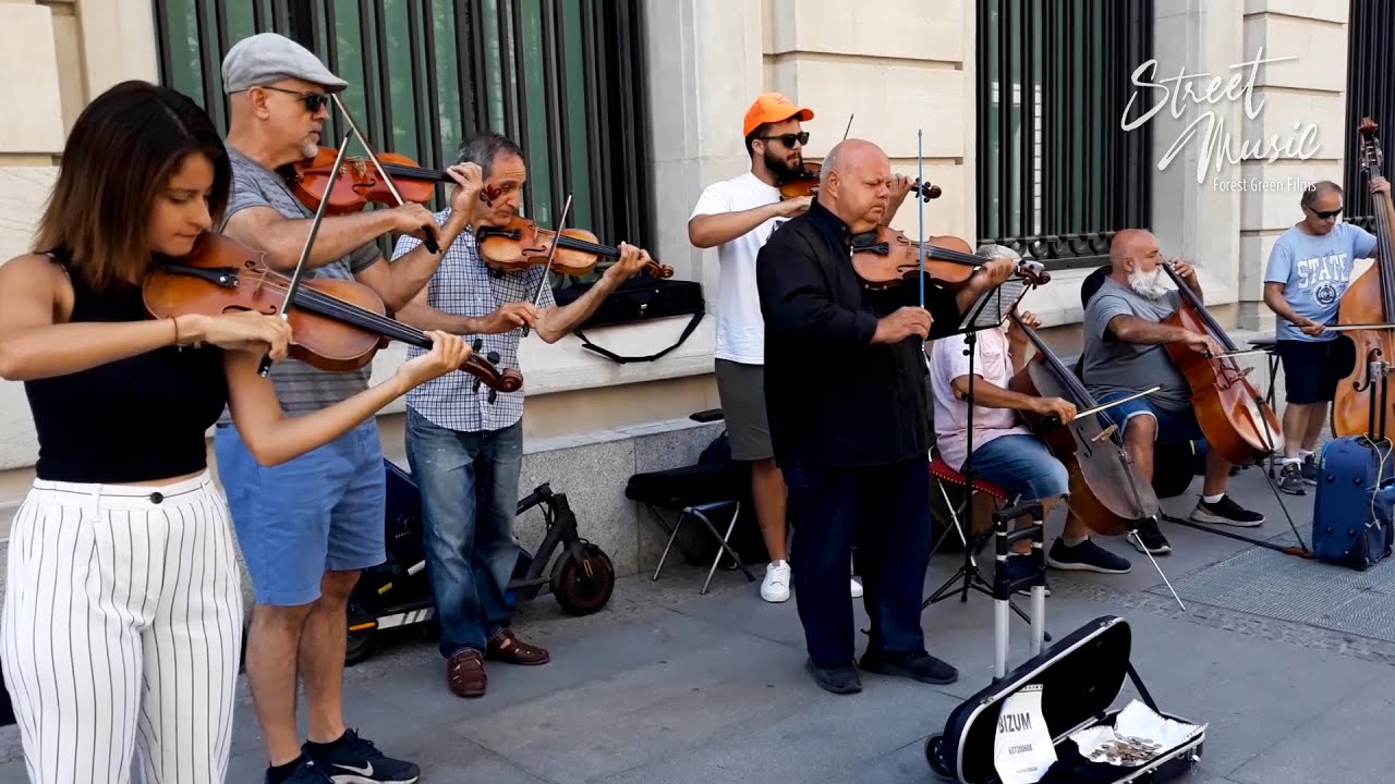 AMAZING String Orchestra！Antonio Vivaldi's Winter（The Four Seasons），Madrid Spain【Street Music】