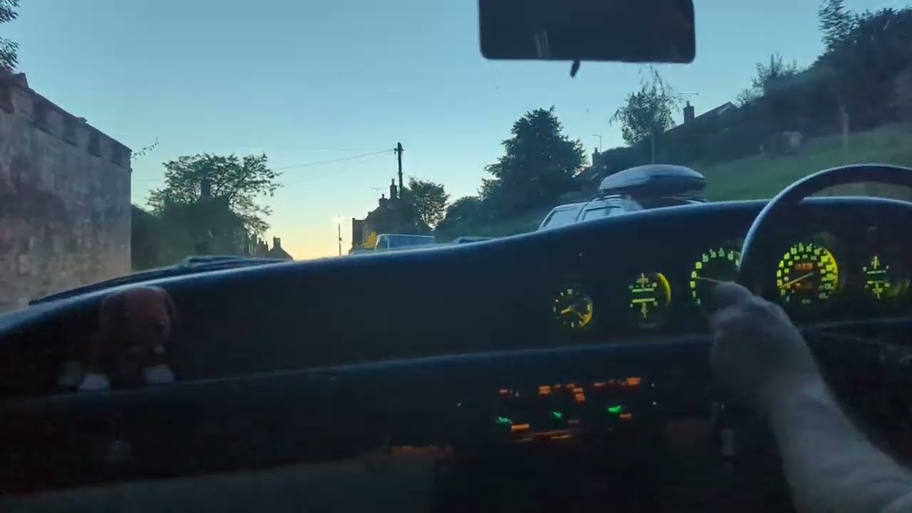 1973 Rover P6 3500 V8: Illuminated dashboard action, with V8 notes!